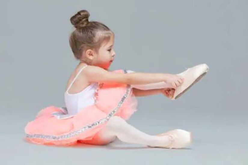 EVEIL DANSE CLASSIQUE ENFANT 