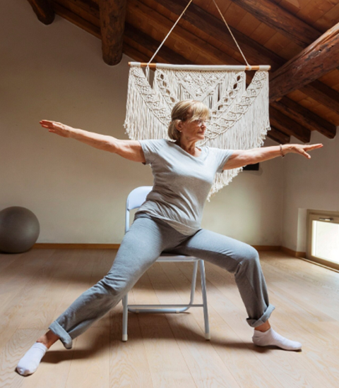 YOGA SUR CHAISE